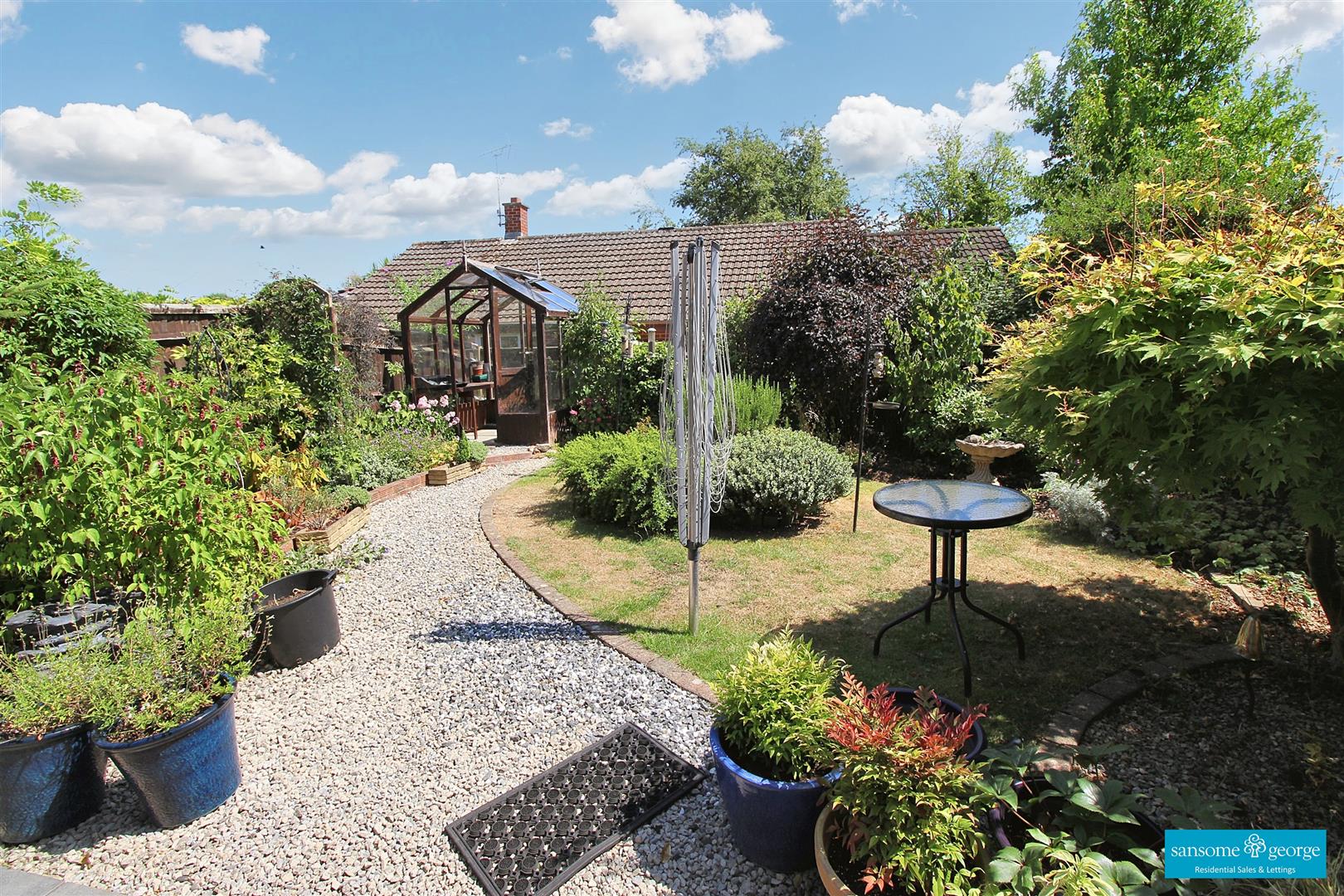 Sheraton Drive, Tilehurst, Reading